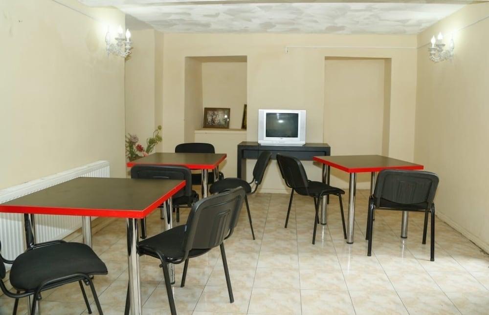 Hotel Cristal Palace Τυφλίδα Εξωτερικό φωτογραφία
